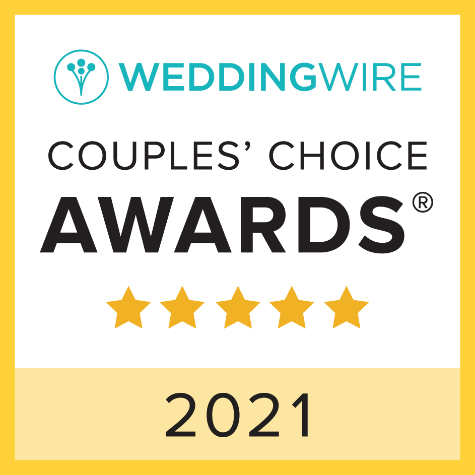 WeddingWire Couple Choice Award Winner - 2021 - Wedding Photographer - Silver & Sage Studios - Wedding Photography - Award Winning Photographers