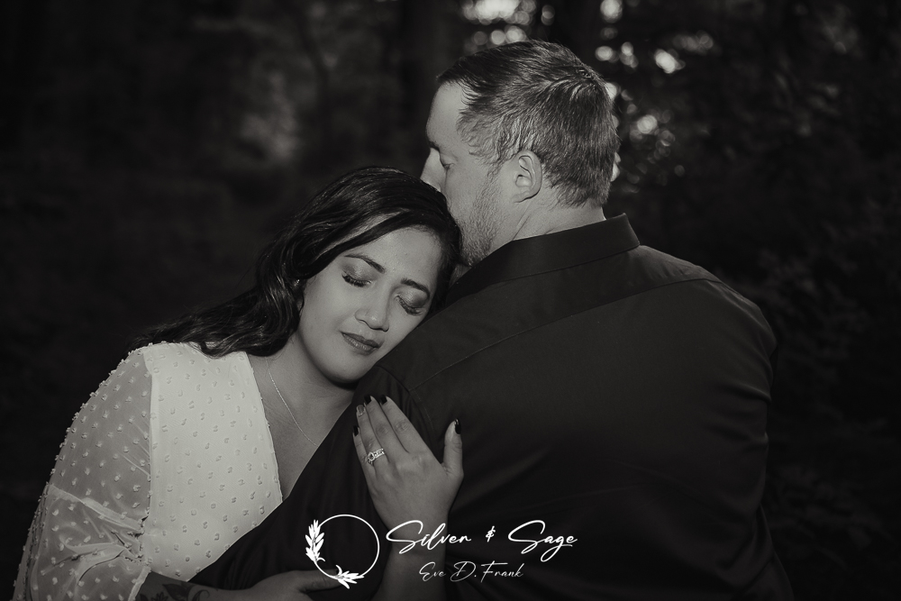 Spring Engagement Photo Shoot Guide - Engagement Photographer - Silver &Amp; Sage Studios - Engagement Photography